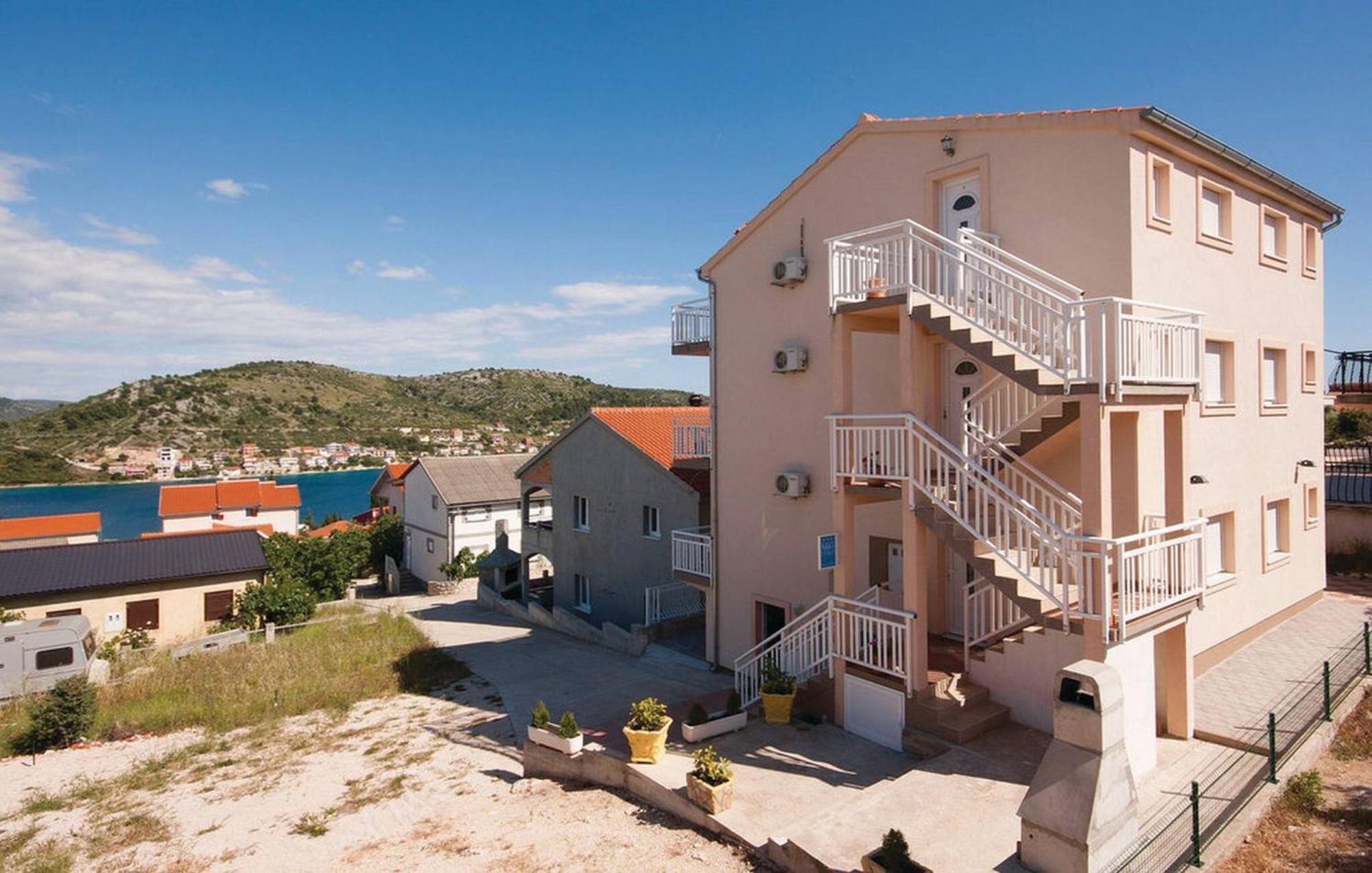 S&G Leko Apartmani Rogoznica  Extérieur photo